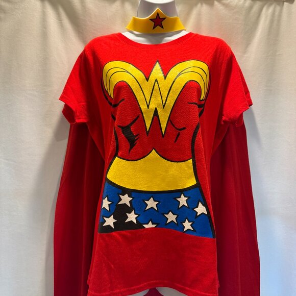 Wonder Woman T-Shirt with Cape and Headband - Picture 2 of 7